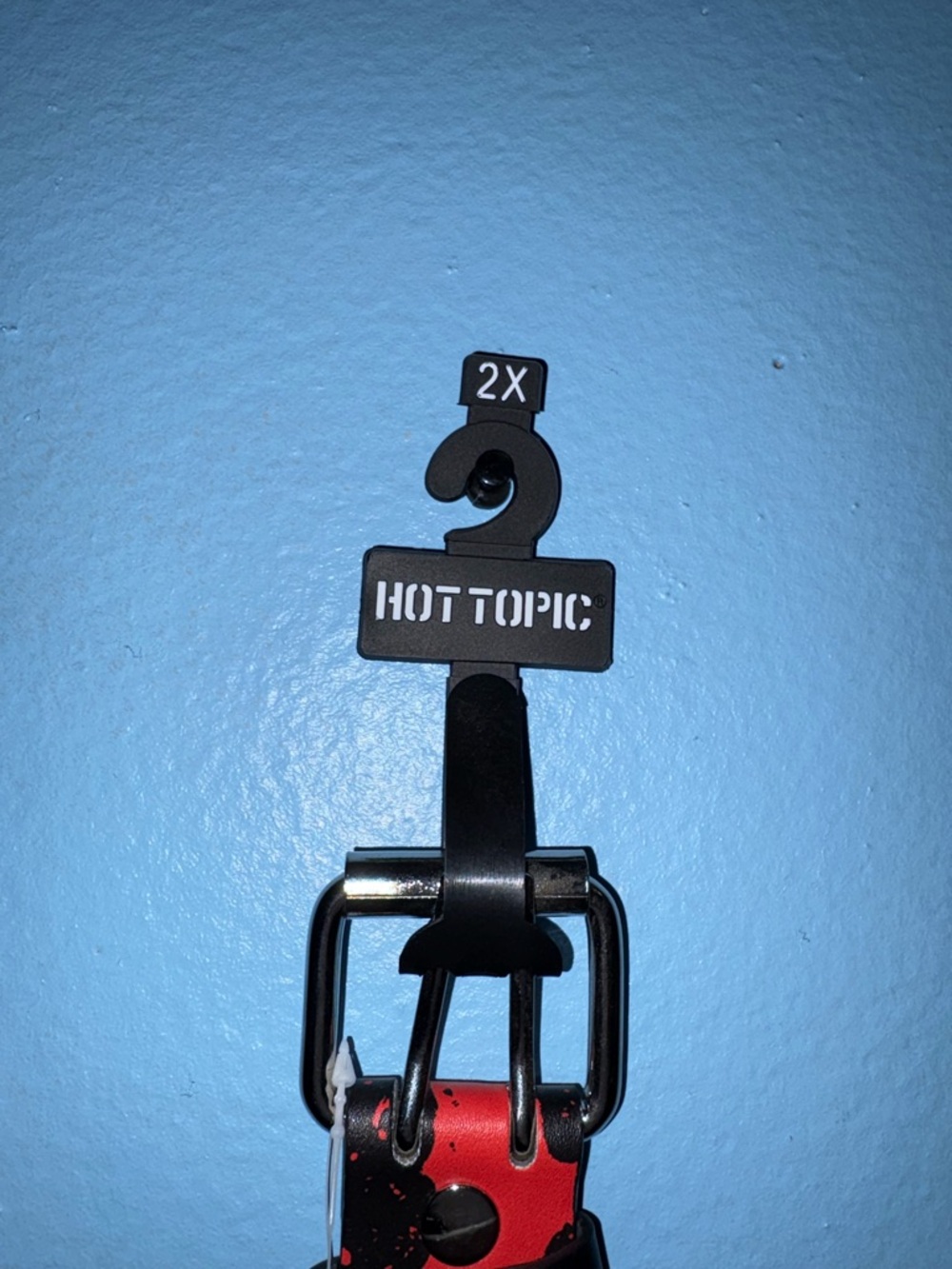 NWT - Hot Topic Black & Red Splatter Grommet Belt - Picture 7 of 9